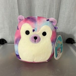 BNWT 5” Yasmin the Hedgehog Squishmallow